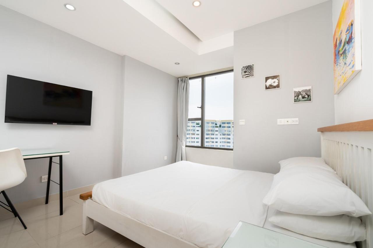River Inn Apartment With Pool & Gym โฮจิมินห์ซิตี้ ภายนอก รูปภาพ